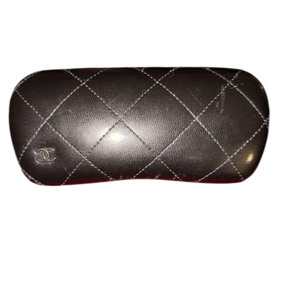 Authentic CHANEL quilted sunglasses case & dust cloth